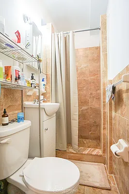 Rented by City Connections Realty | media 23