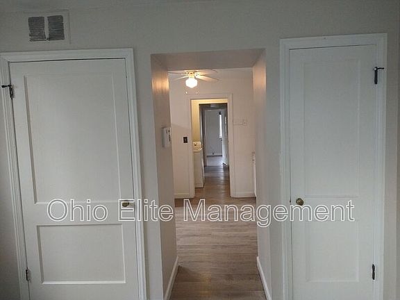 4th image of 1050 Republic Ave