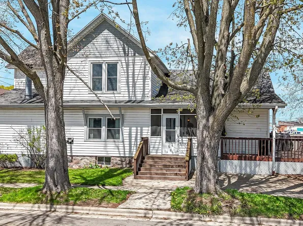 127 S 3rd St, Winneconne, WI 54986