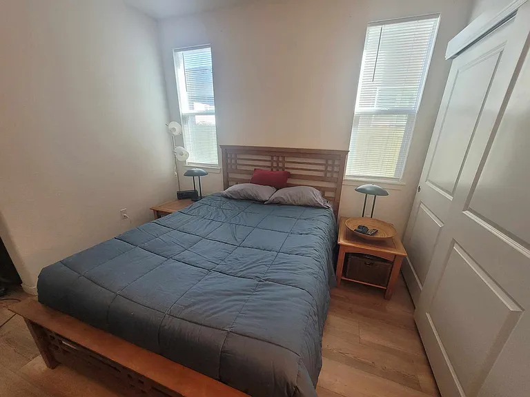 3231 Paxton St — Photo 4