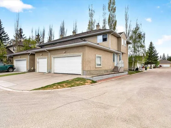 15 Cedarview Mews E, Calgary, AB T2W 6H8