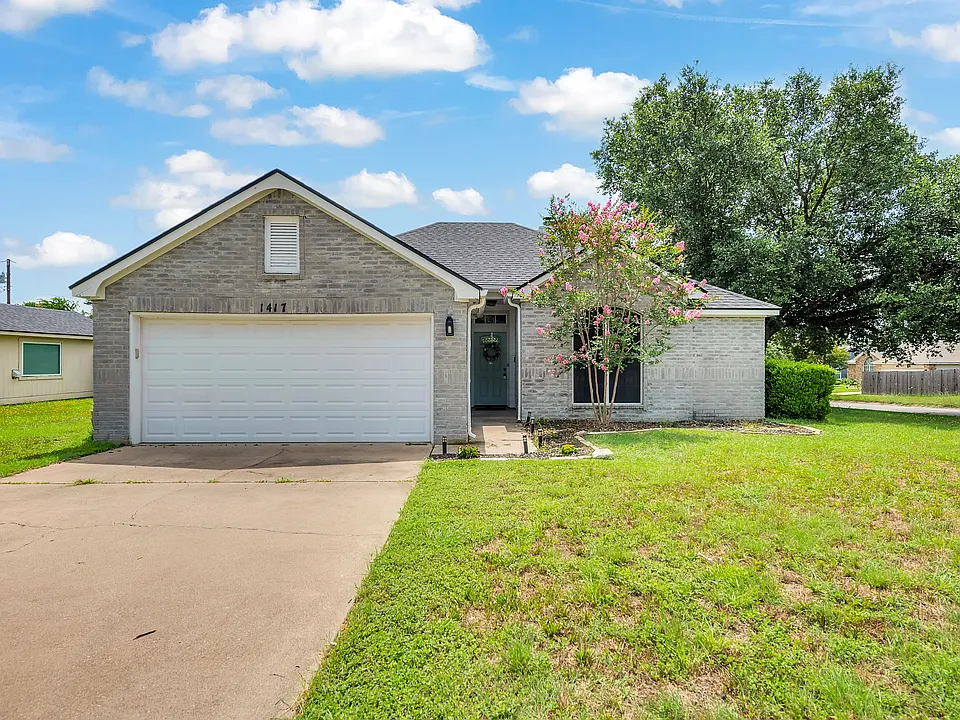 1417 Ridgeway Dr