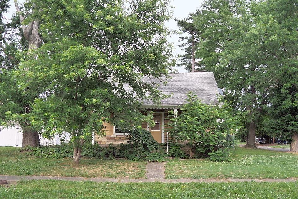 1st image of 600 N 11th St