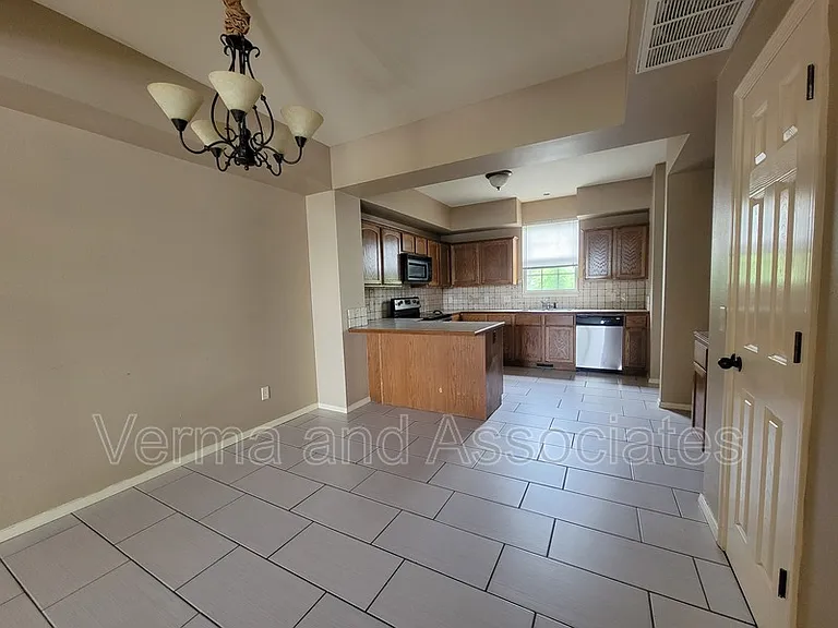 192 Fair St #198 — Photo 13