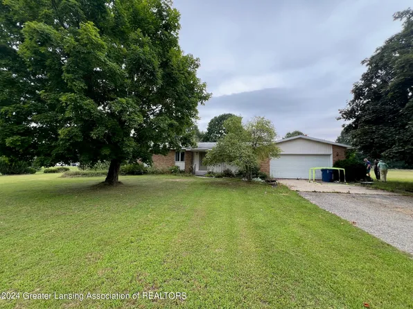 8800 W Colby Rd, Greenville, MI 48838