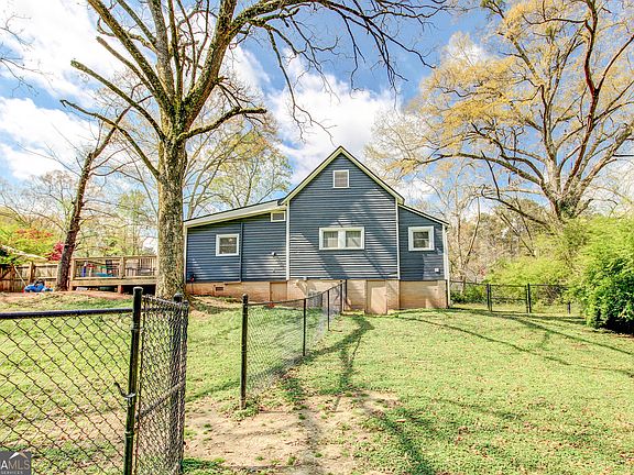 4th image of 226 Mill St