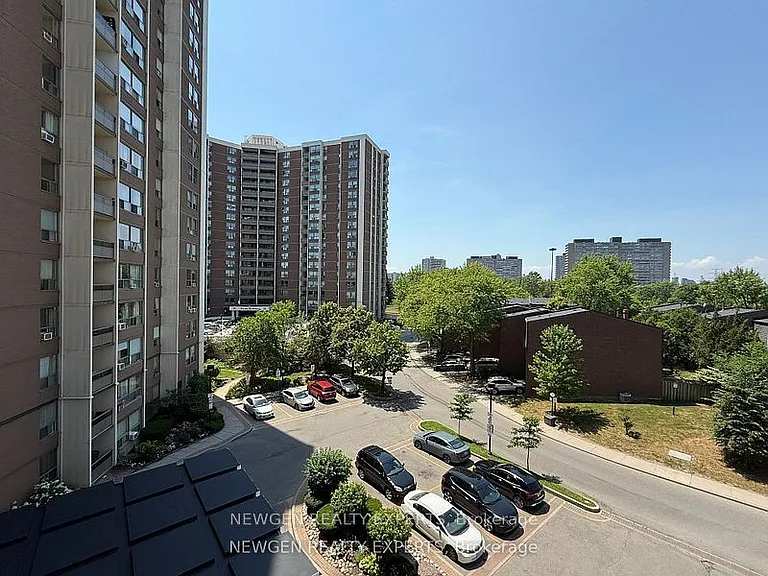 5 Vicora Linkway #512 — Photo 22