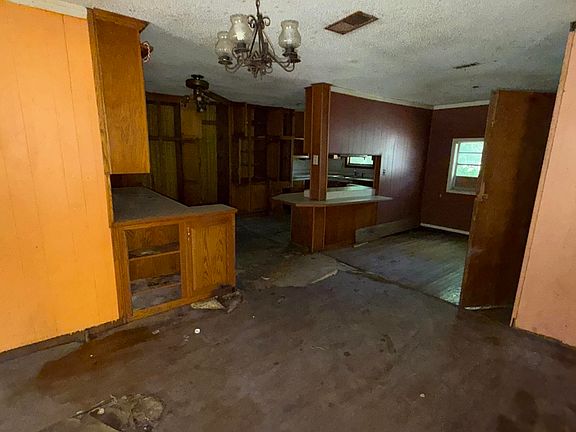 2nd image of 1005 East Ave