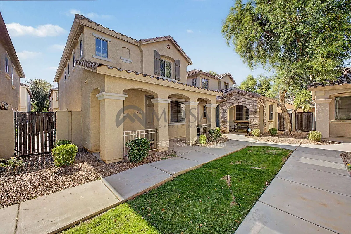 Building Photo - 3784 E Santa Fe Ln