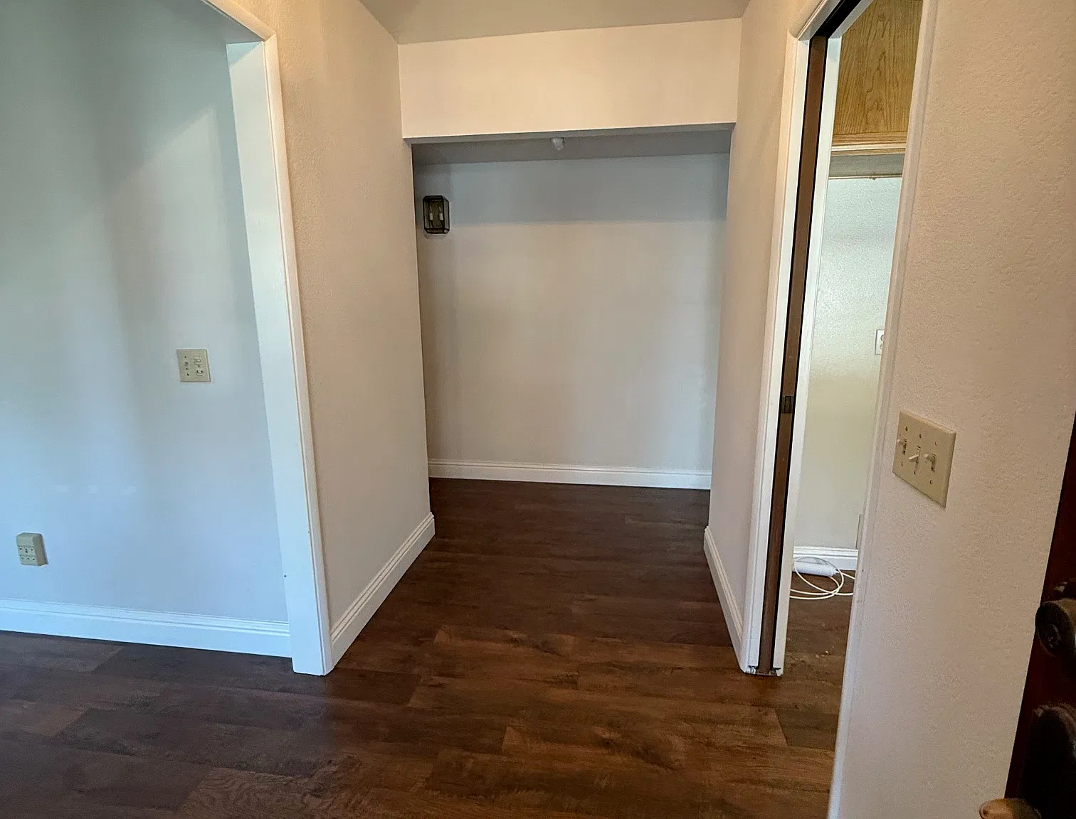 3 bed, 1843 sqft, $2,395 — Photo 2