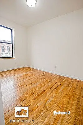 Rented by Jonis Realty | media 4