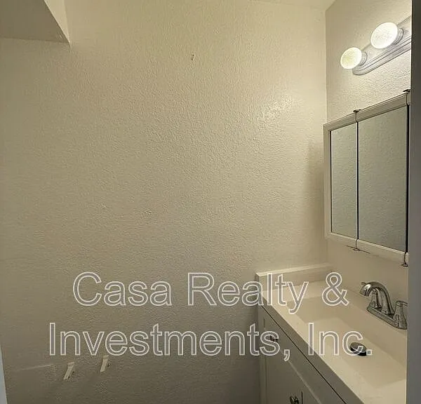 16920 S Vermont Ave #D — Photo 17
