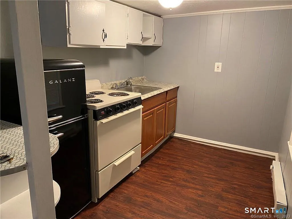 1 bed, 1.0 bath, 500 sqft, $1,095 — Photo 2