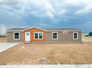 23675 Fleet St, Colorado Springs, CO 80928