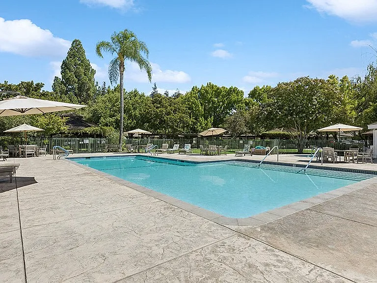 The Grove at Walnut Creek — Photo 4