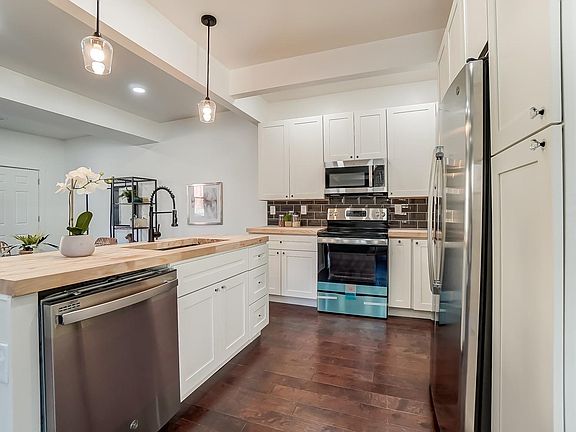 Open Kitchen, all new appliances.