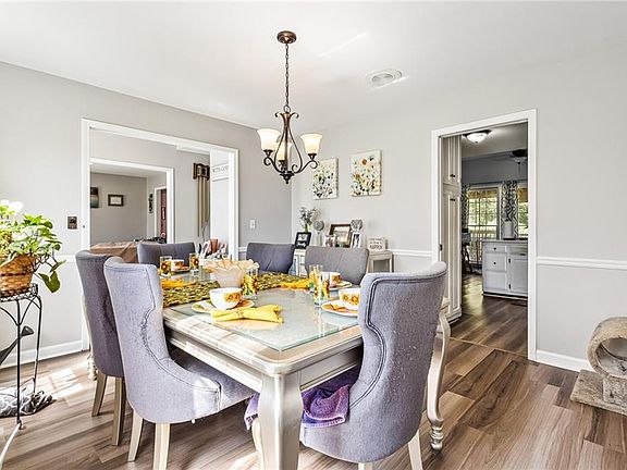 4th image of 1211 Sandy Creek Rd