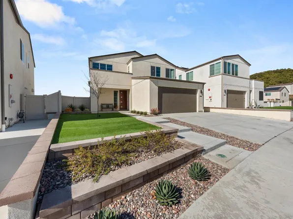 35172 Bergamot Cv, Fallbrook, CA 92028