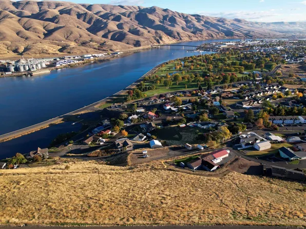 2600 Valleyview Dr, Clarkston, WA 99403