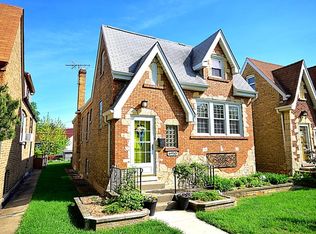 6950 Riverside Dr, Berwyn, IL 60402