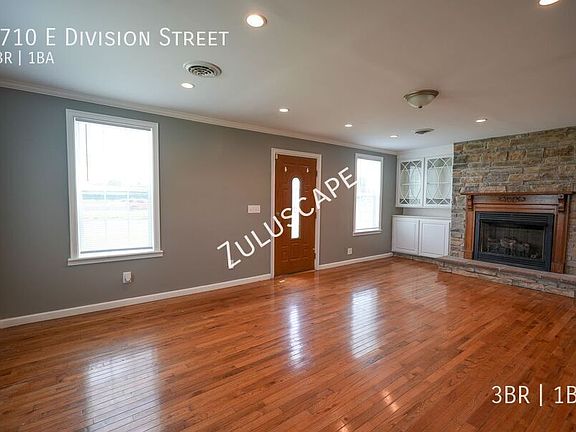 3rd image of 1710 E Division St