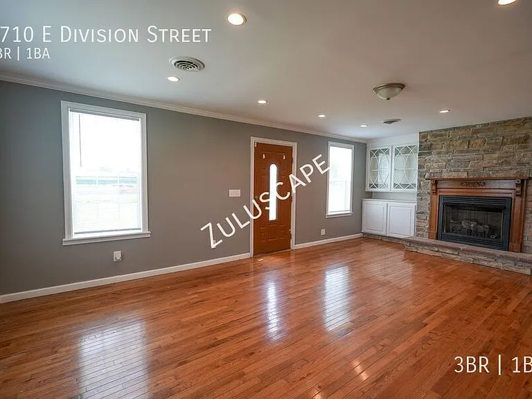 1710 E Division St — Photo 3