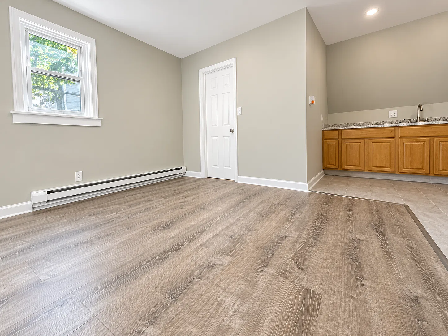 1 bed, 850 sqft, $1,445 — Photo 3