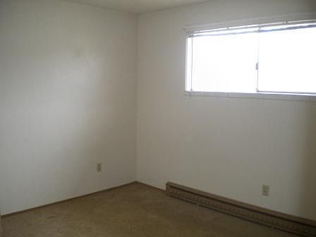 2nd image of 533 3rd St NE APT 3