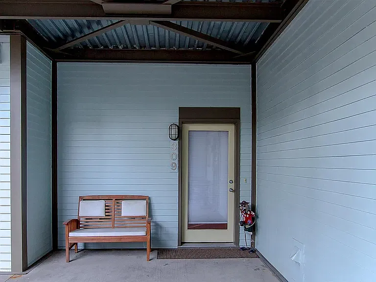 2 bed, 1283 sqft, $2,550 — Photo 3