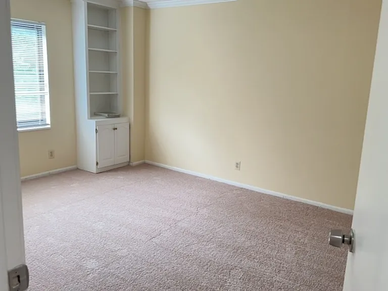 203 Yoakum Pkwy #611 — Photo 12