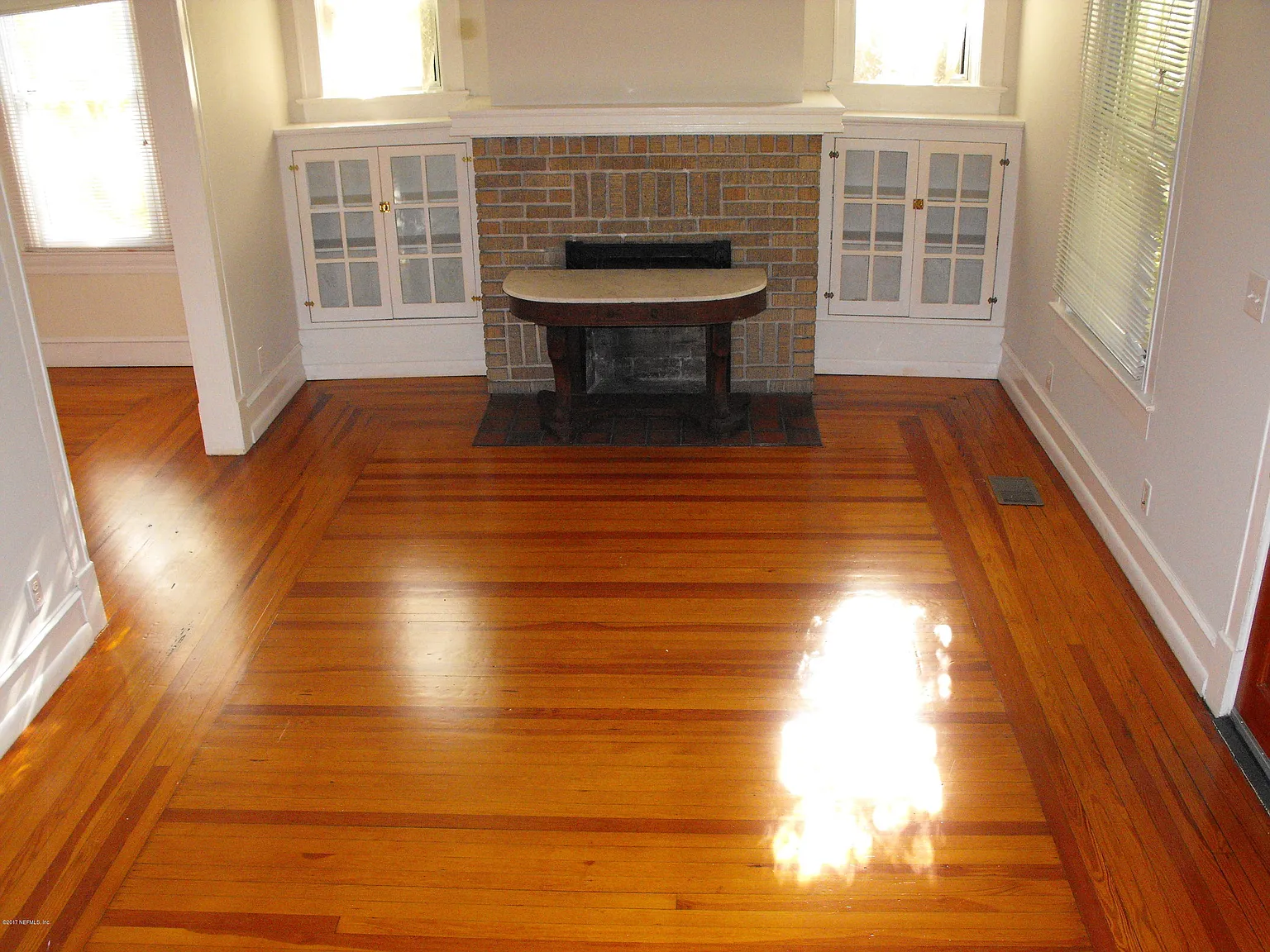 3 bed, 2.0 bath, 2209 sqft, $1,795 — Photo 4