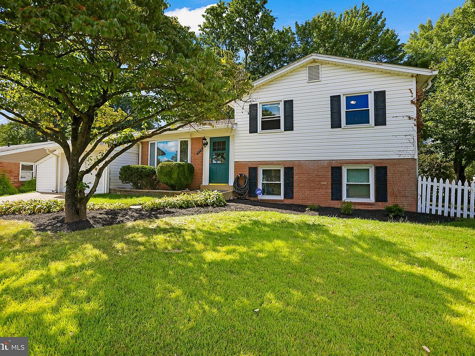 1st image of 13715 Pennsboro Dr