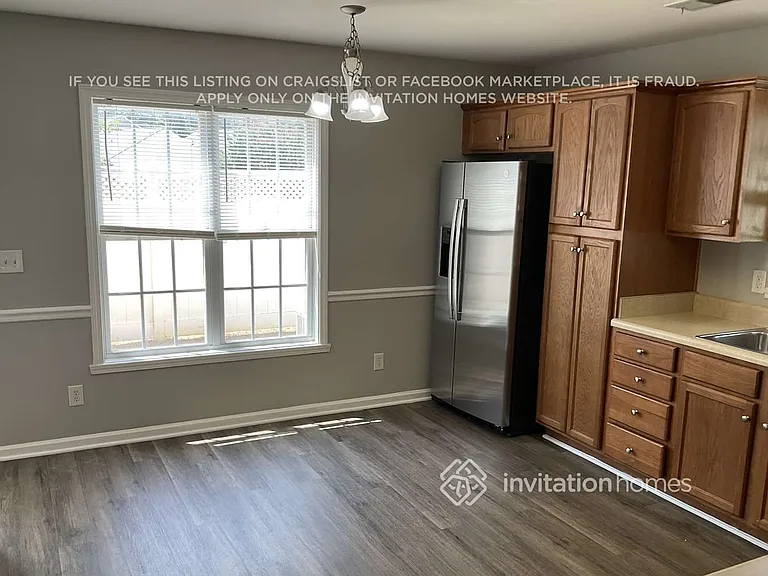 4200 Youngstown Dr — Photo 7