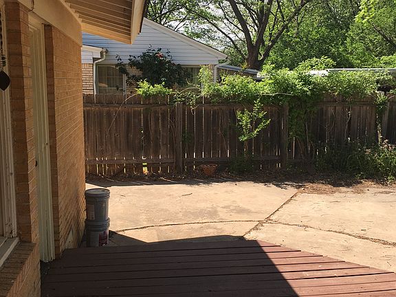 3rd image of 2416 Clarinda Ave