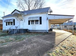 218 21st St, Dunbar, WV 25064