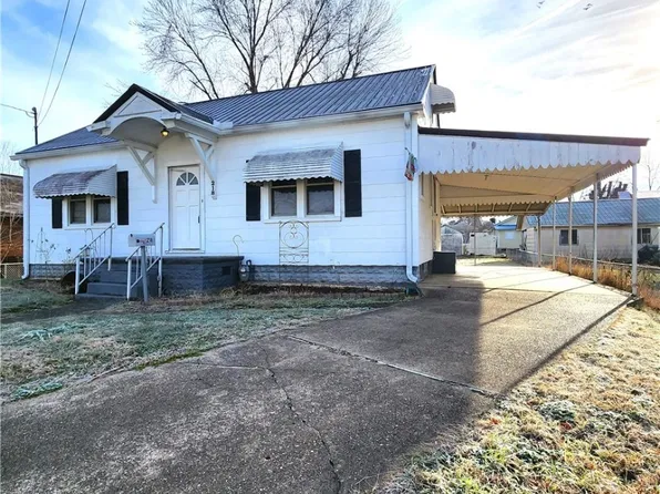 218 21st St, Dunbar, WV 25064