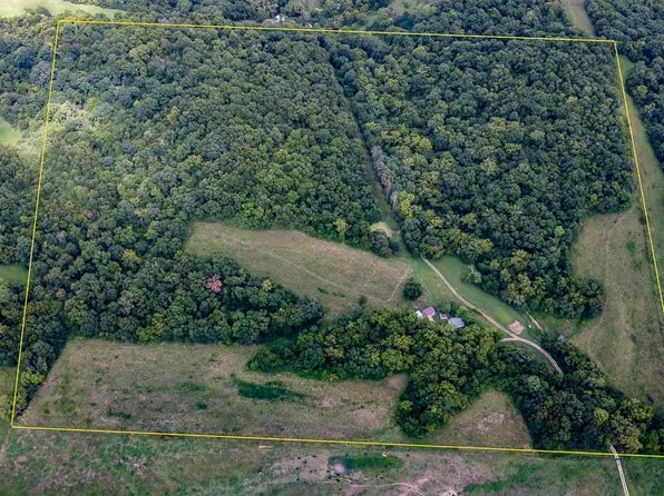 12024 N Mississippi River Rd, Hamburg, IL 62045