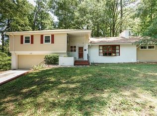 2005 Windsor Rd, Petersburg, VA 23805