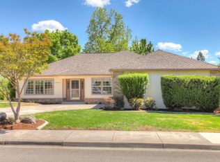 2960 Amblegreen Dr, Medford, OR 97504