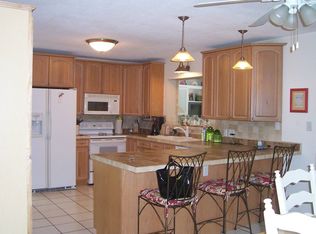 4384 Pompano Ln, Palmetto, FL 34221