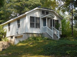 1859 Heritage Bay Dr, Middleville, MI 49333