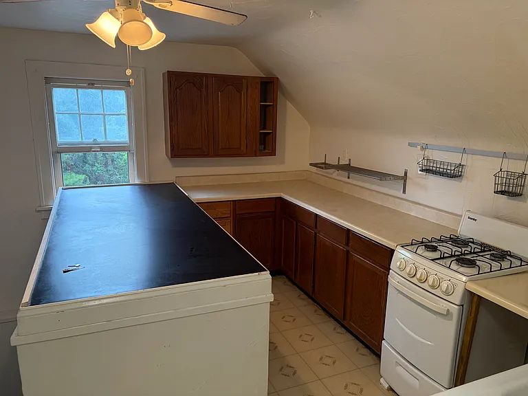 16704 Clifton Blvd — Photo 11