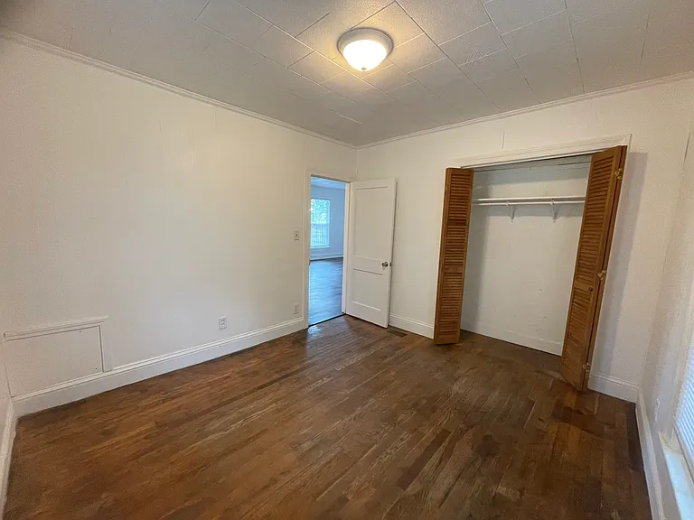 203 Sycamore St — Photo 5