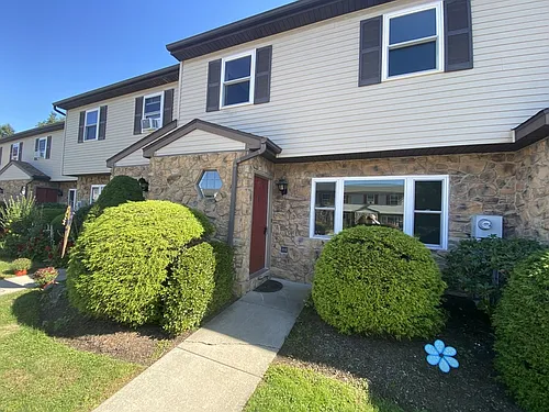 212 Magnolia Dr Photo 1
