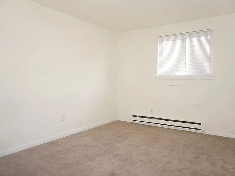 Oakwood Apartments — Photo 24