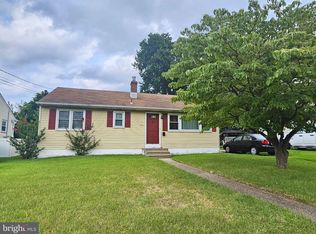 320 Lowell Ave, Mount Ephraim, NJ 08059
