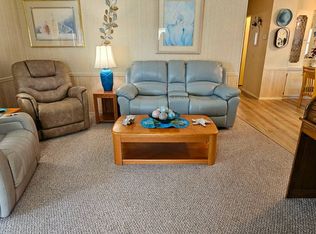 6253 Mission Viejo Dr, Zephyrhills, FL 33542