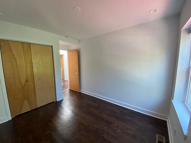 269 Montana St — Photo 16