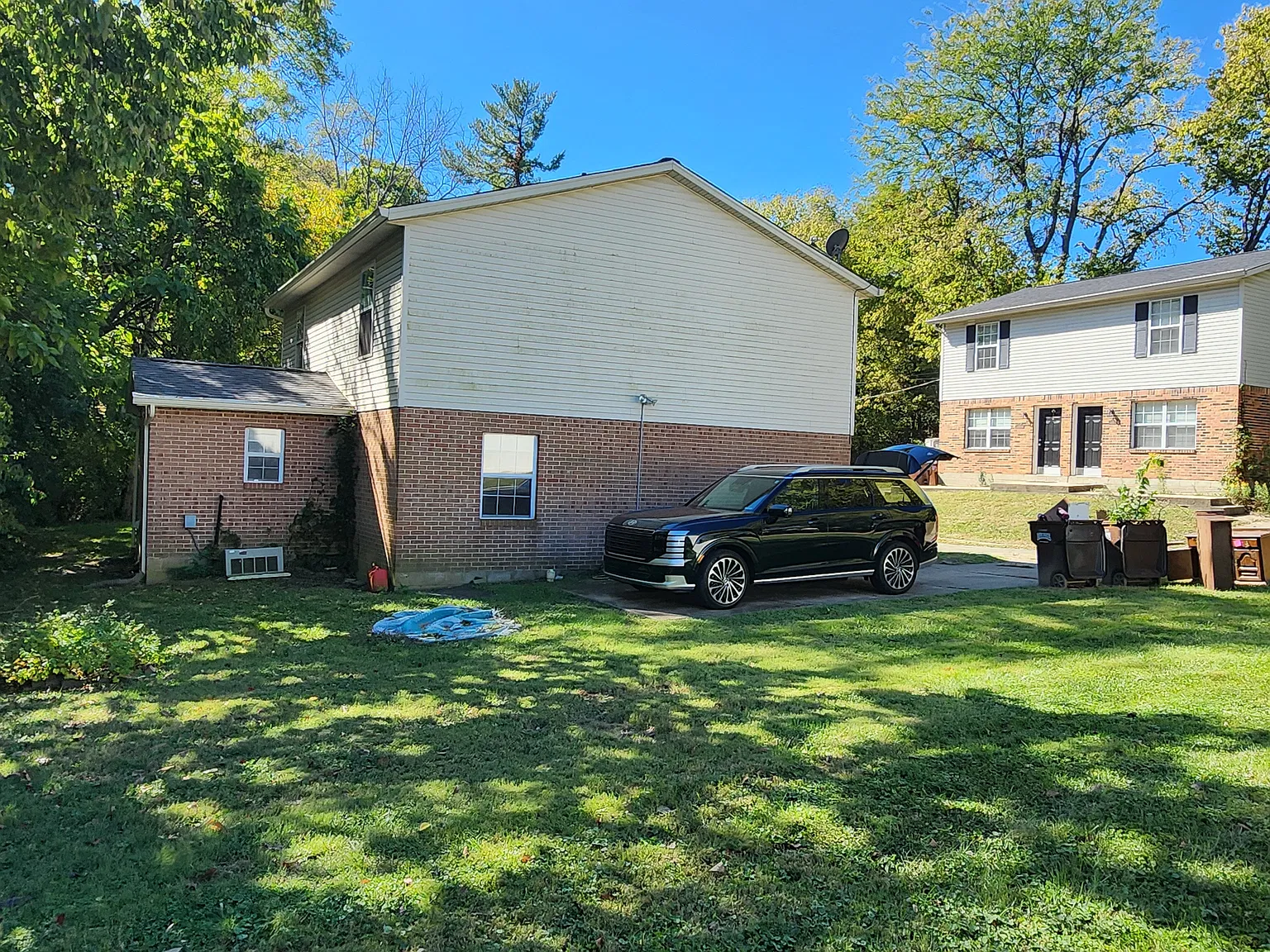 2 bed, 1.5 bath, 960 sqft, $1,499 — Photo 2