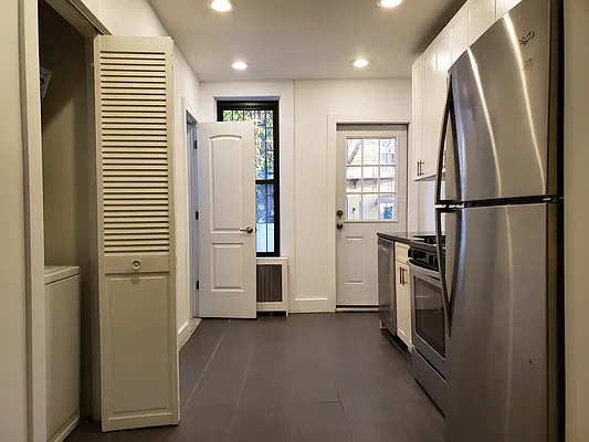 Rented by LivingNY | media 27